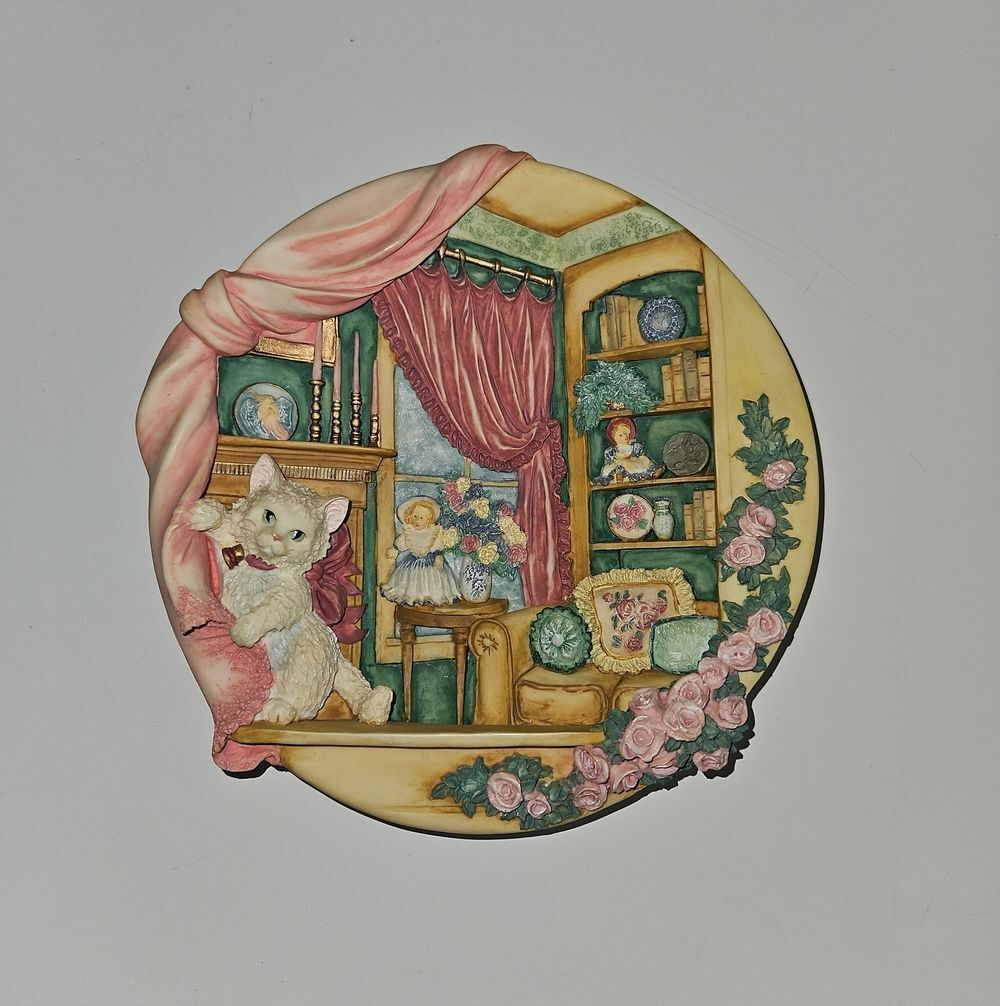The Bradford Exchange "Kitty Corner" Purrfectly At Home 3D Collector Plate